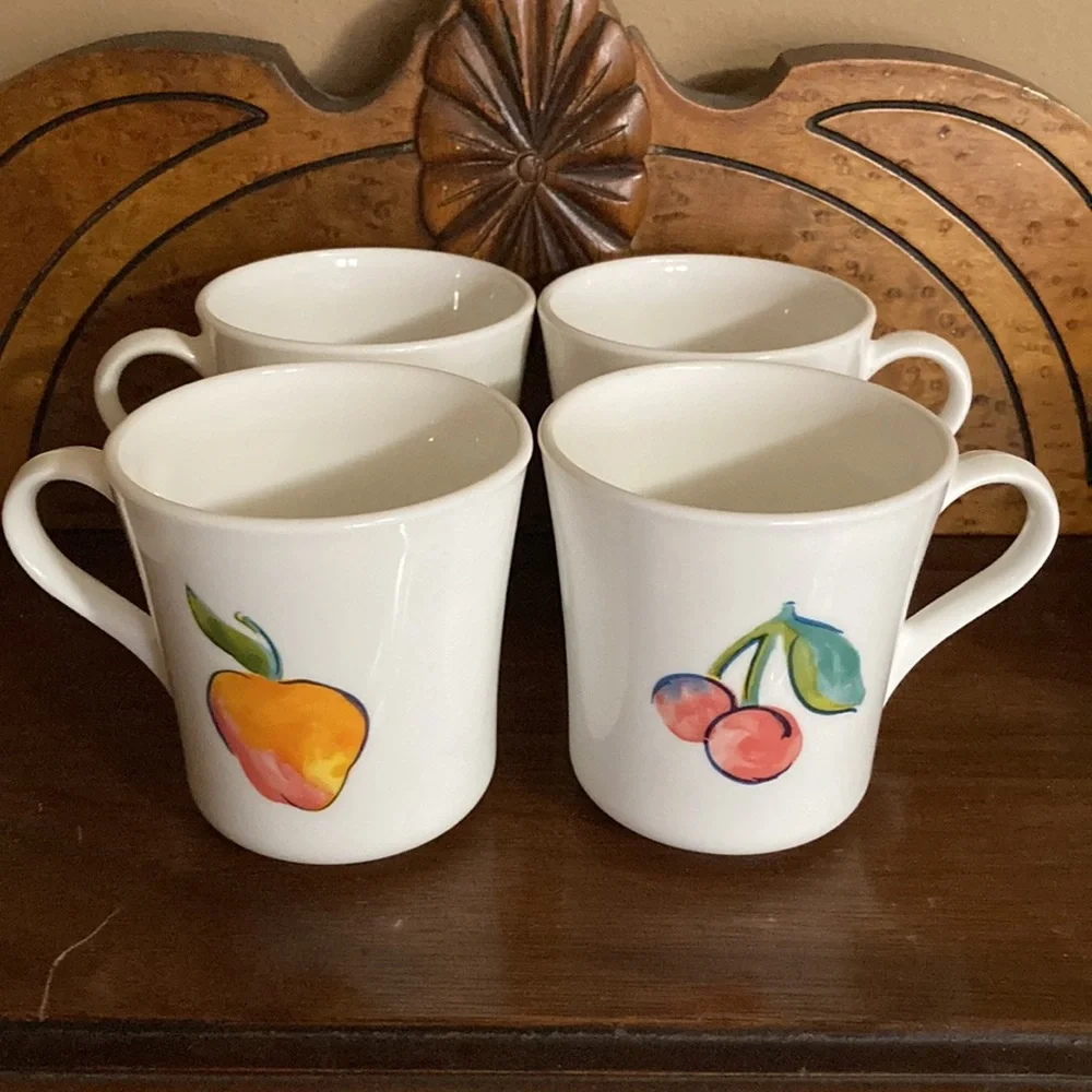 Vintage Corningware Coffee Tea Cups Mugs~Set of 4 ~ Apples and Cherries - Picture 2 of 5